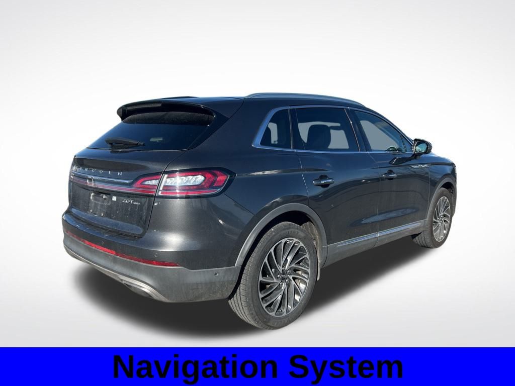 2020 Lincoln Nautilus Reserve photo 3