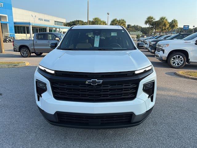 2026 Chevrolet Traverse photo 2