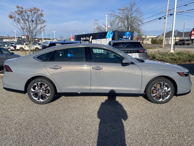 2025 Honda Accord Hybrid EX-L photo 2