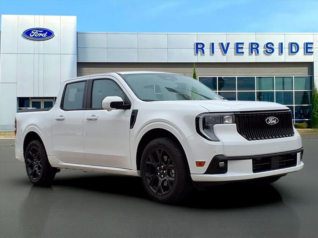 2025 Ford Maverick Lobo's photo