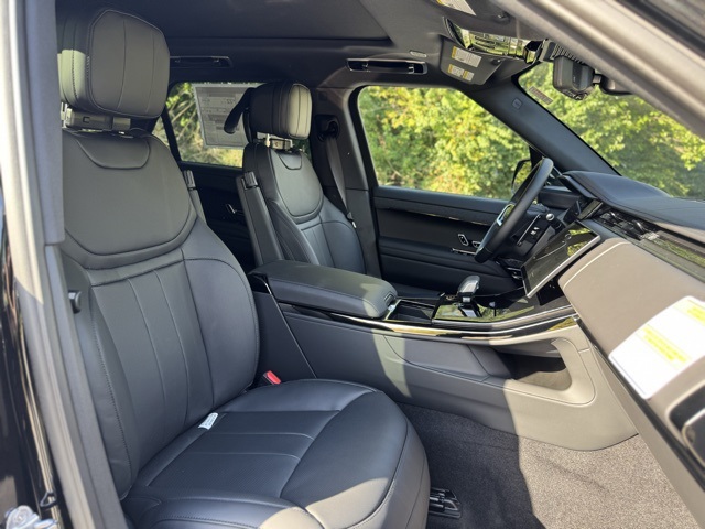 2025 Land Rover Range Rover Sport SE photo 20