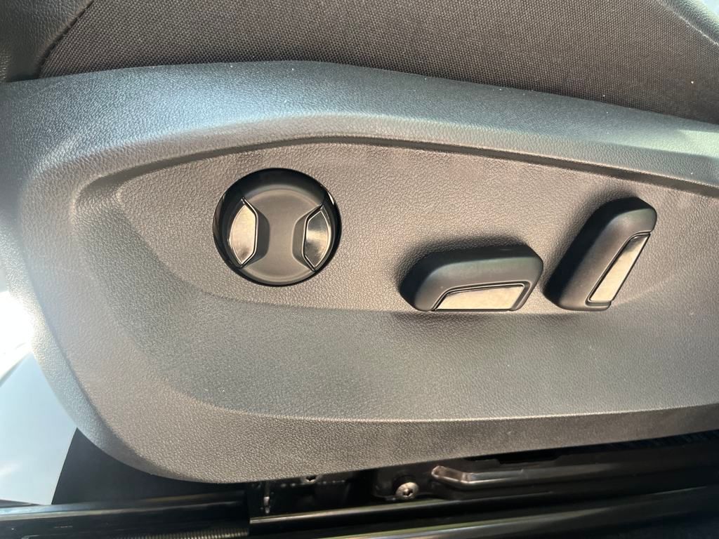 2022 Volkswagen Tiguan SE photo 7
