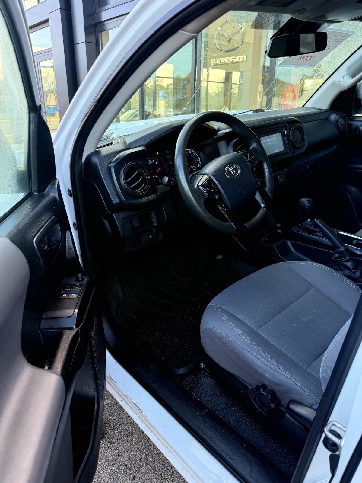 2019 Toyota Tacoma SR photo 3