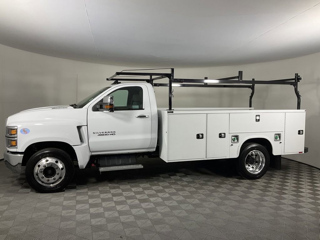 2024 Chevrolet Silverado 4500HD Work Truck photo 4