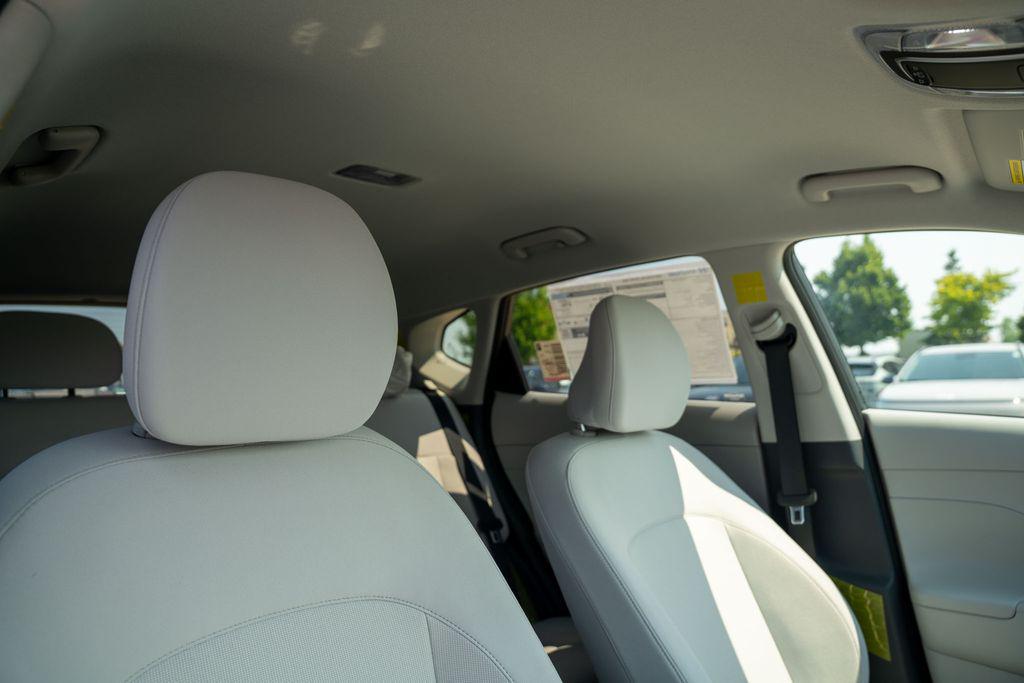 2026 Hyundai Kona SEL photo 11