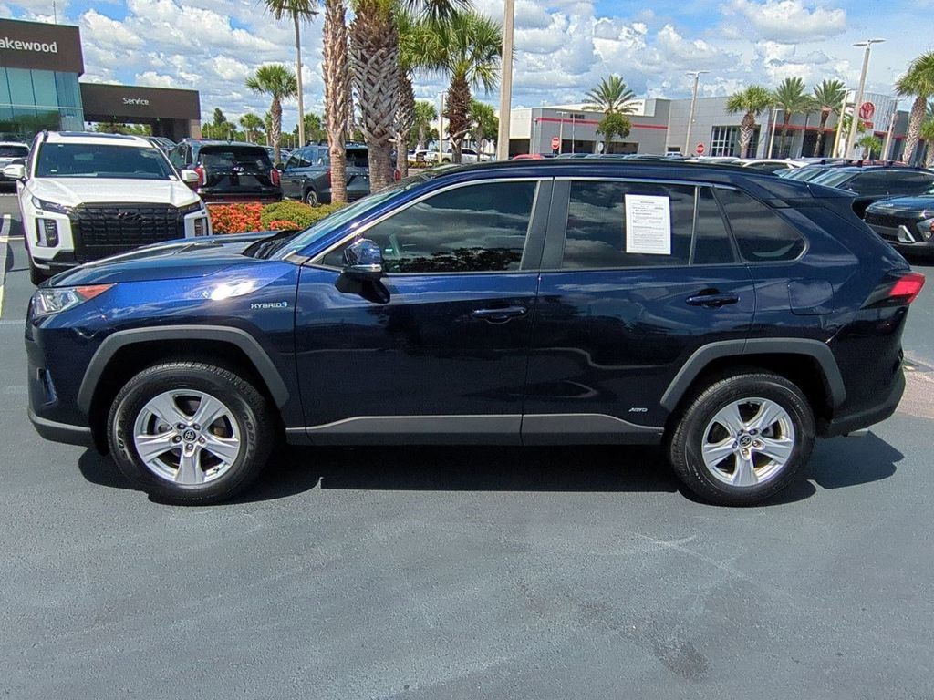 2021 Toyota RAV4 Hybrid XLE photo 15
