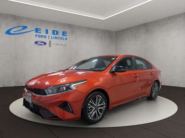 2023 Kia Forte GT-Line photo 2