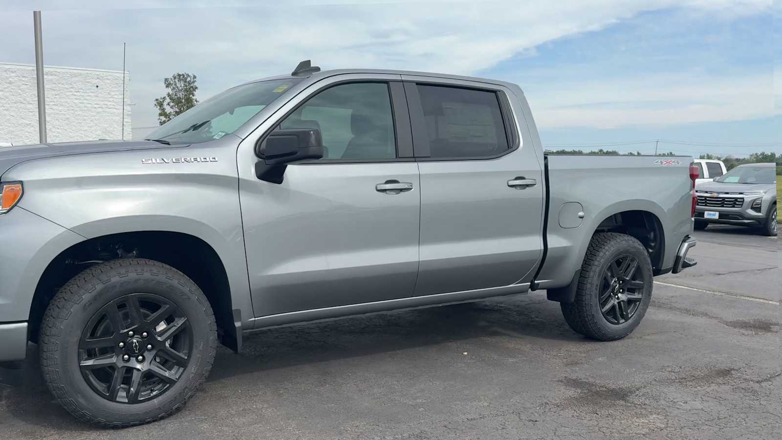 2026 Chevrolet Silverado 1500 RST photo 3
