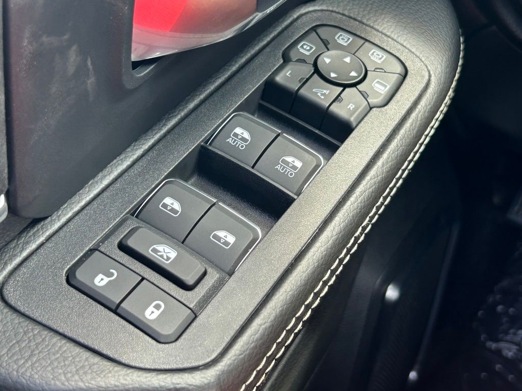 2025 Ram 3500 Laramie photo 31