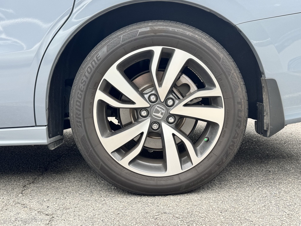 2024 Honda Odyssey Touring photo 9