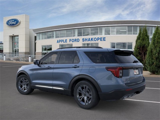 2025 Ford Explorer photo 2