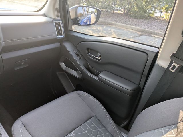 2025 Nissan Frontier SV photo 15
