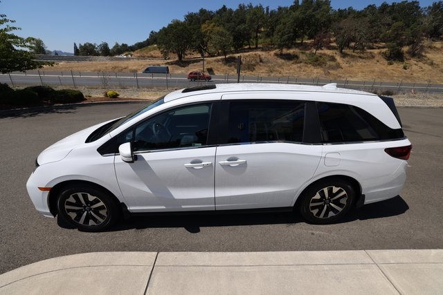 2025 Honda Odyssey EX-L photo 12