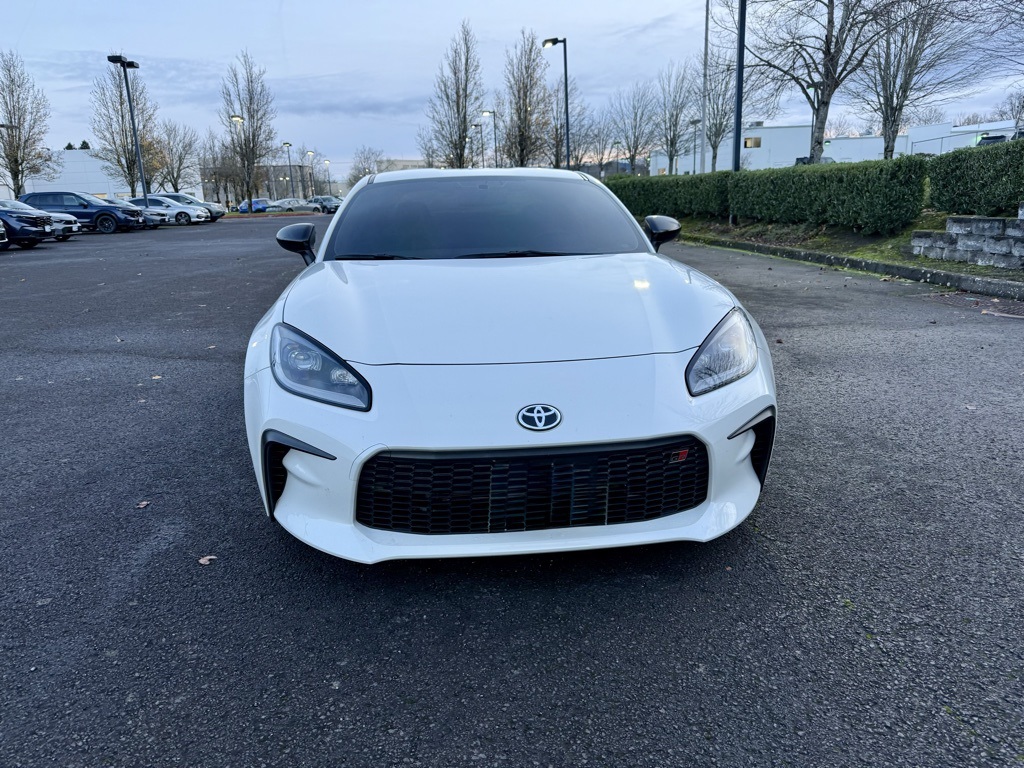 2024 Toyota GR86 Premium photo 2