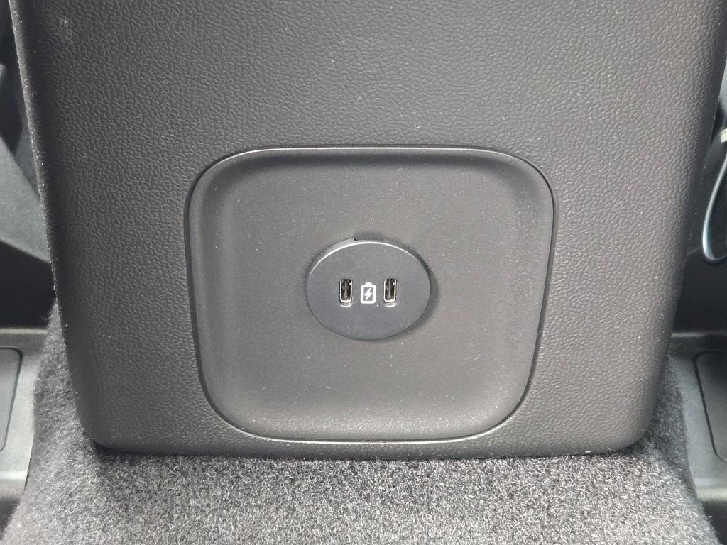 2025 Ford Escape Hybrid ST-Line Select photo 17