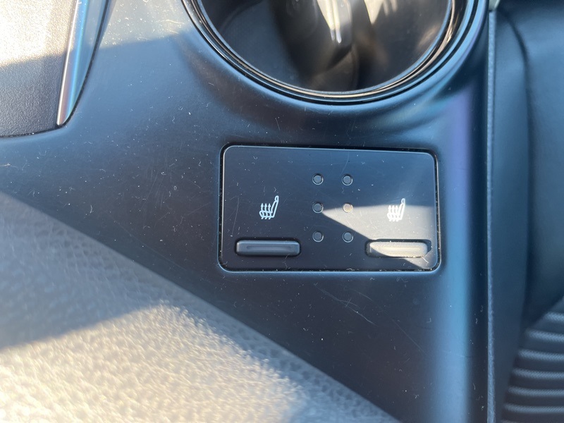 2018 Toyota Camry LE photo 19
