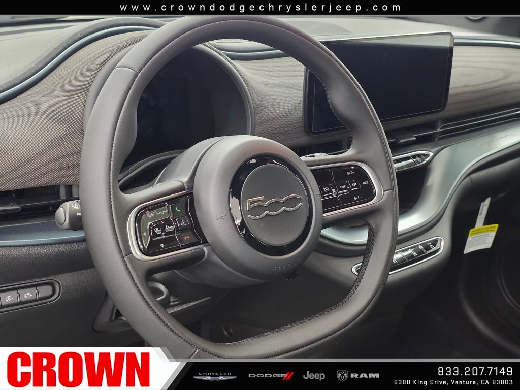 2025 Fiat 500e La Prima photo 16