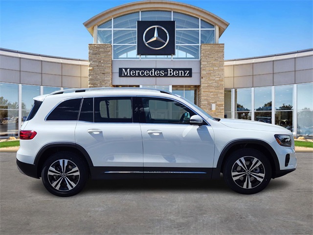 2025 Mercedes Benz GLB 250 4MATIC photo 5