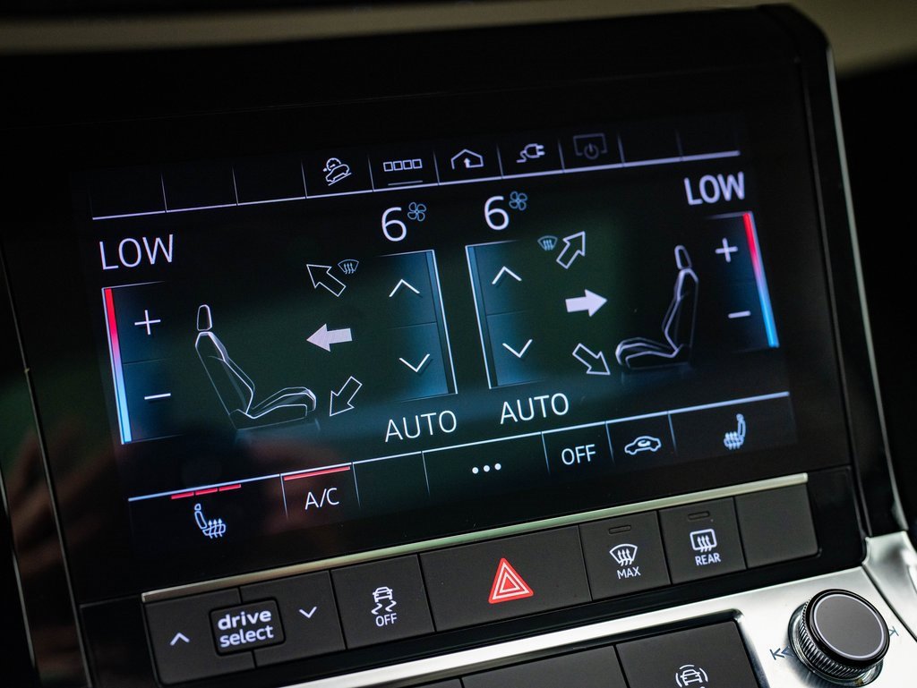 2022 Audi e-tron Premium photo 23