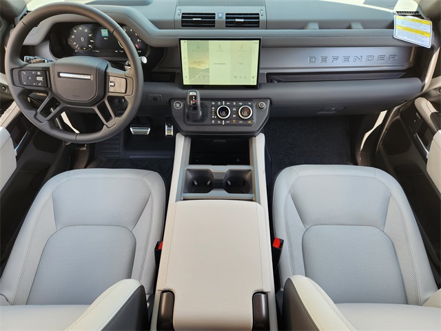 2025 Land Rover Defender 130 V8 photo 15