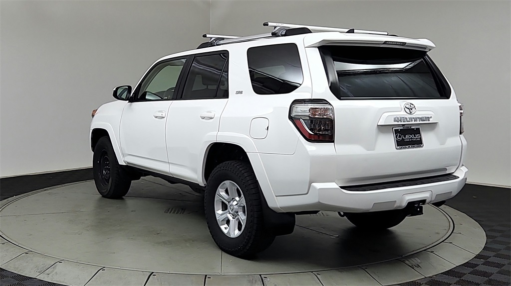 2019 Toyota 4Runner SR5 photo 5