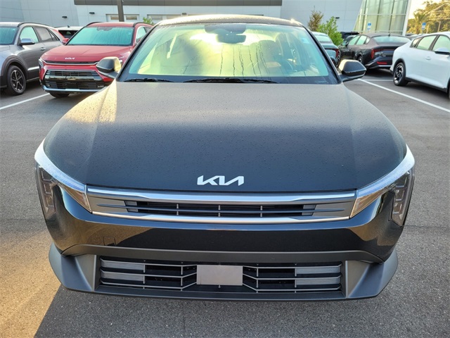 2025 Kia K4 LXS photo 2