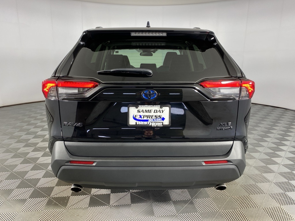 2022 Toyota RAV4 Hybrid XLE Premium photo 4