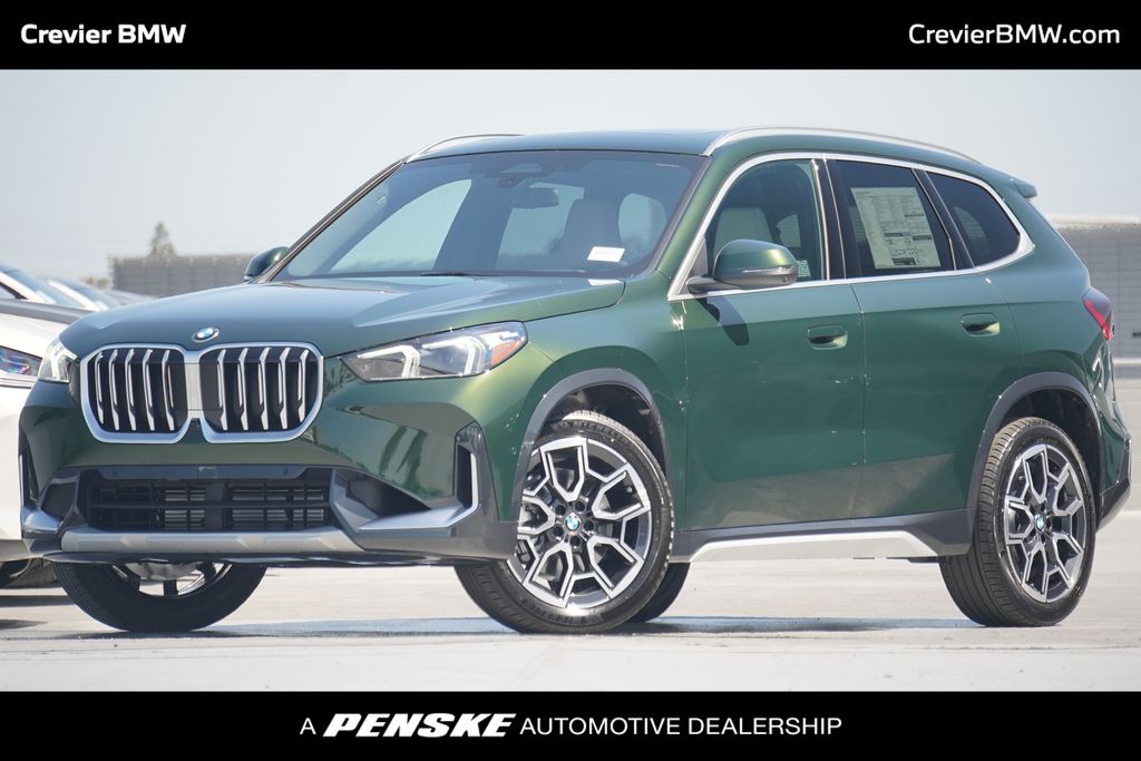 2025 BMW X1 28i's photo