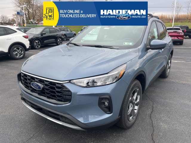 2026 Ford Escape ST-Line Select's photo