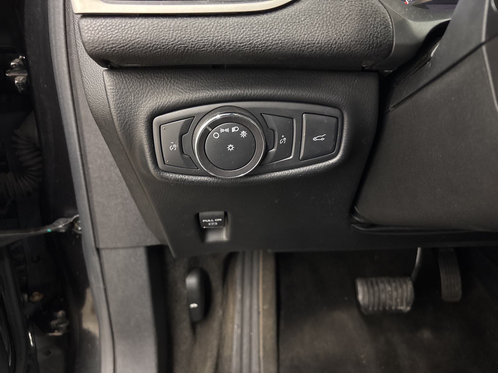 2015 Lincoln MKZ Base photo 8