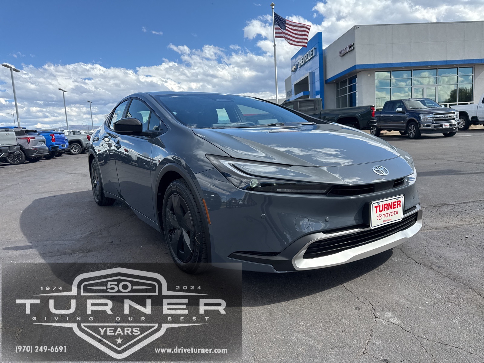 2026 Toyota Prius SE's photo