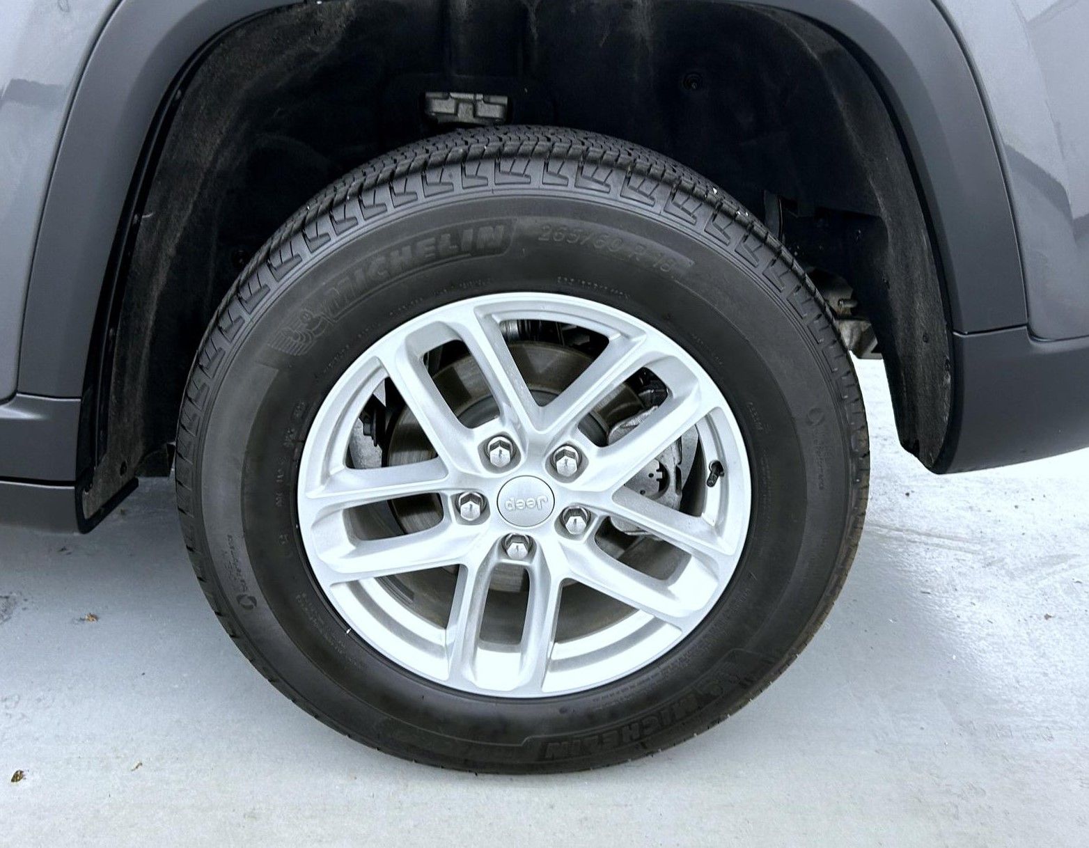 2024 Jeep Grand Cherokee Laredo photo 21