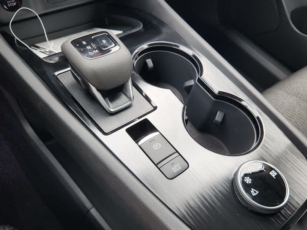 2026 Nissan Rogue SV photo 16