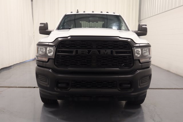 2024 Ram 3500 Tradesman photo 3