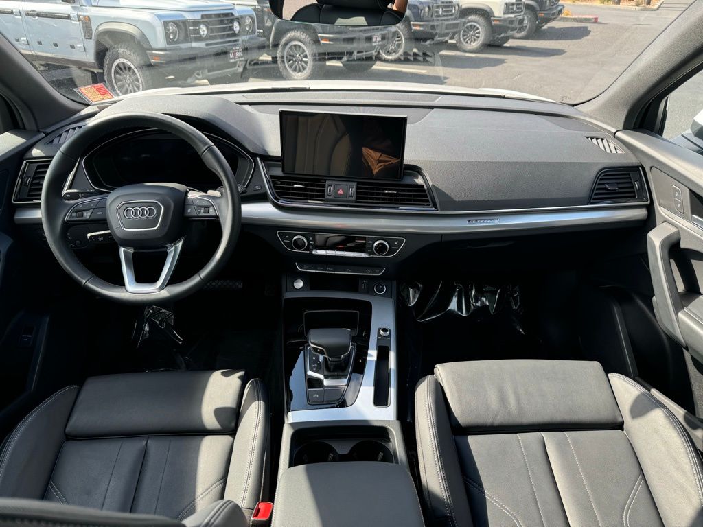 2025 Audi Q5 S line Premium photo 5