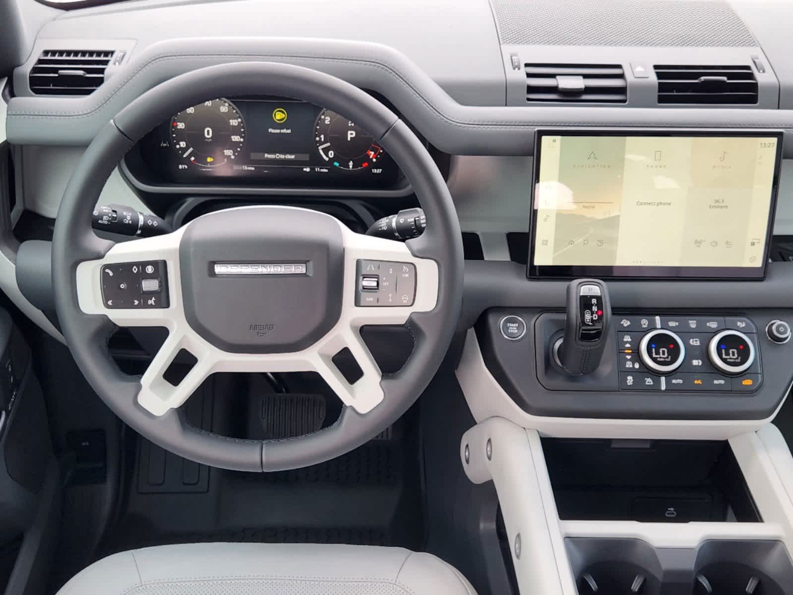 2025 Land Rover Defender 110 X-Dynamic SE photo 21