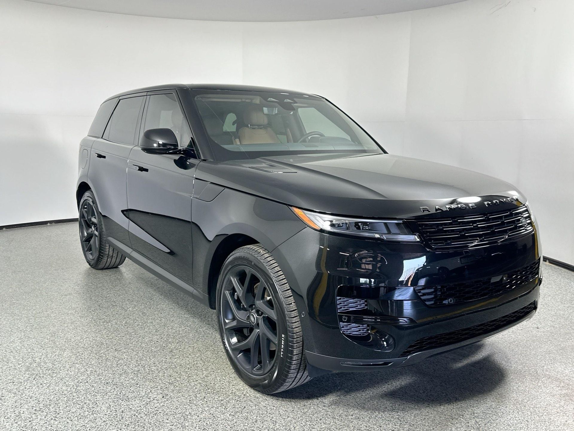 2025 Land Rover Range Rover Sport SE photo 2