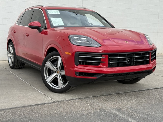 2025 Porsche Cayenne Base photo 7