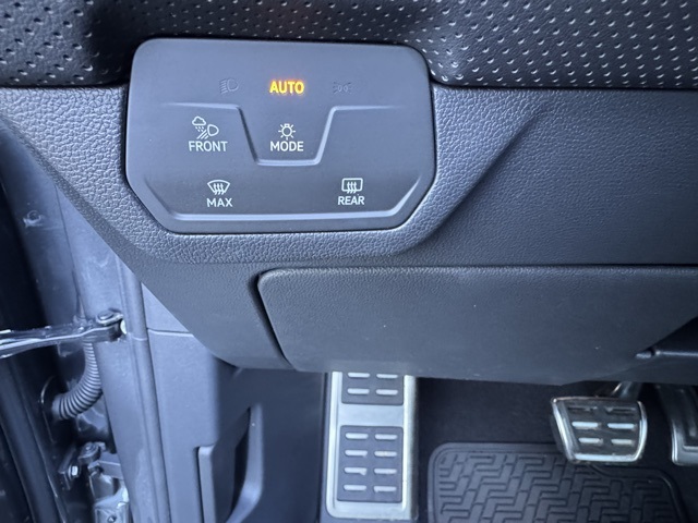 2024 Volkswagen Atlas SEL Premium R-Line photo 27