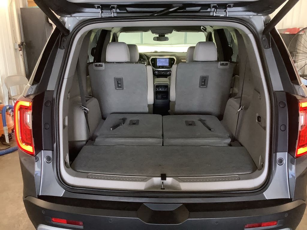 2022 Gmc Acadia SLE photo 29