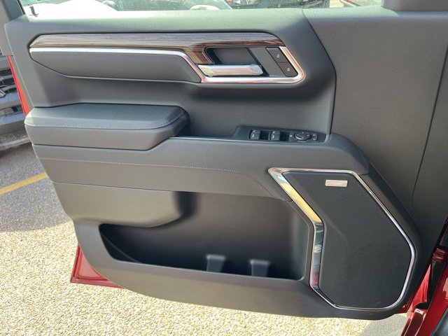 2025 Chevrolet Silverado 1500 RST photo 19
