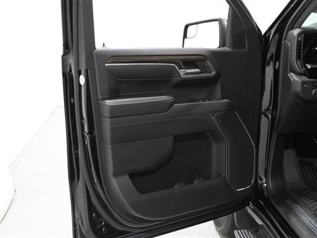 2024 Chevrolet Silverado 1500 LT photo 4