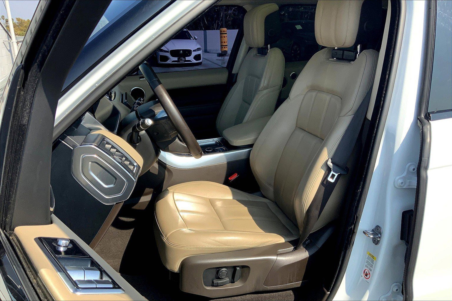 2021 Land Rover Range Rover Sport SE photo 18