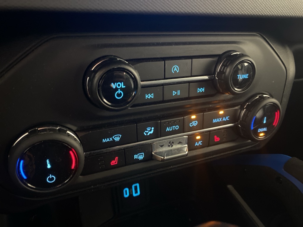 2022 Ford Bronco Black Diamond photo 17