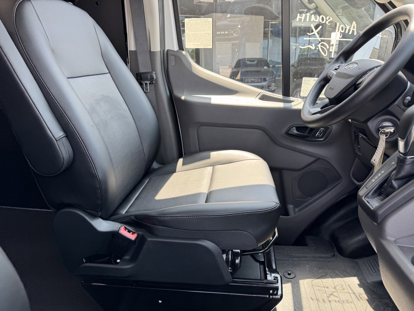 2025 Ford Transit photo 6