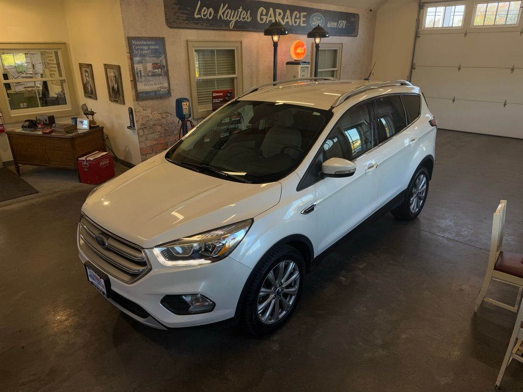 2017 Ford Escape Titanium photo 2