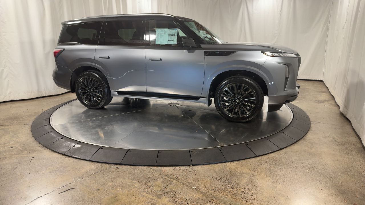 2026 Infiniti QX80 photo 3