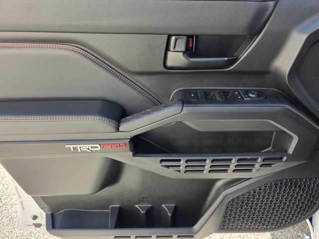 2025 Toyota Tacoma TRD Pro 4x4 photo 10