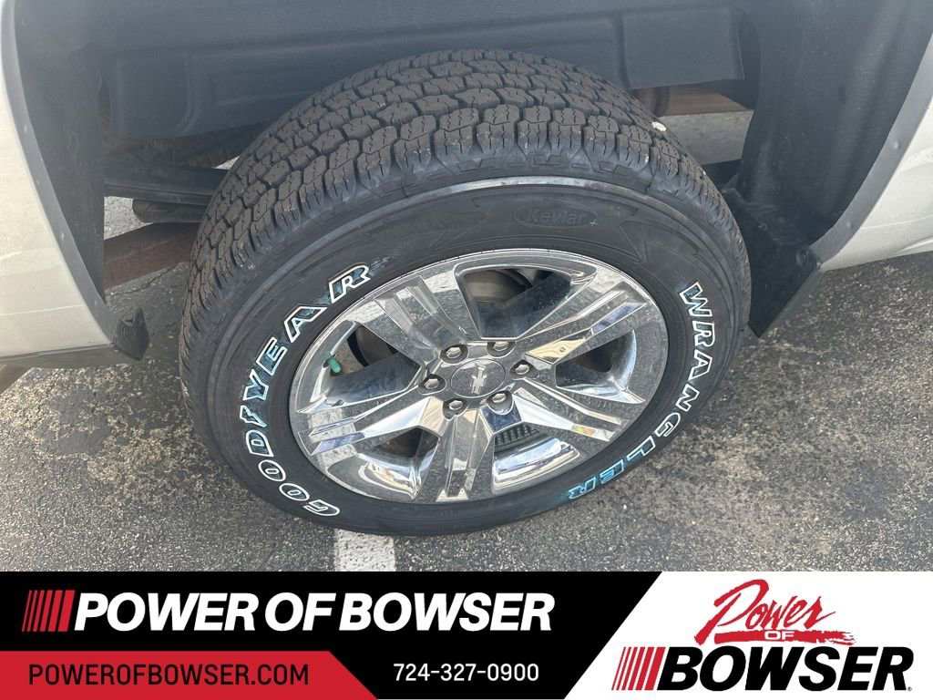 2016 Chevrolet Silverado 1500 Custom photo 3