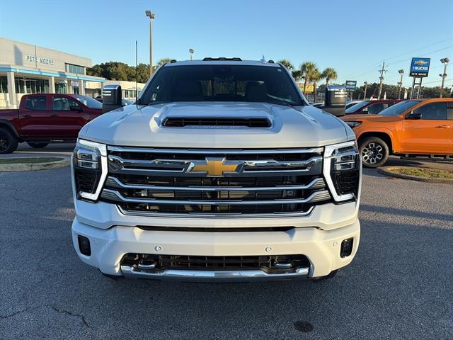 2026 Chevrolet Silverado 3500HD High Country photo 2